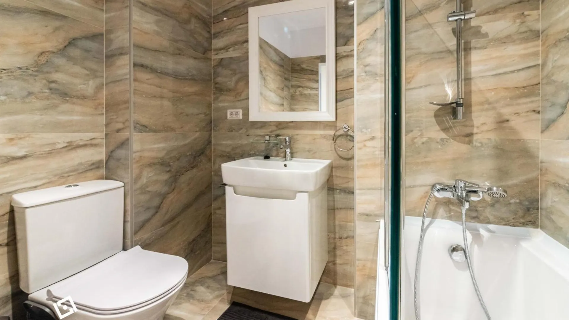Central Spacious Apartment 513 Bukareszt